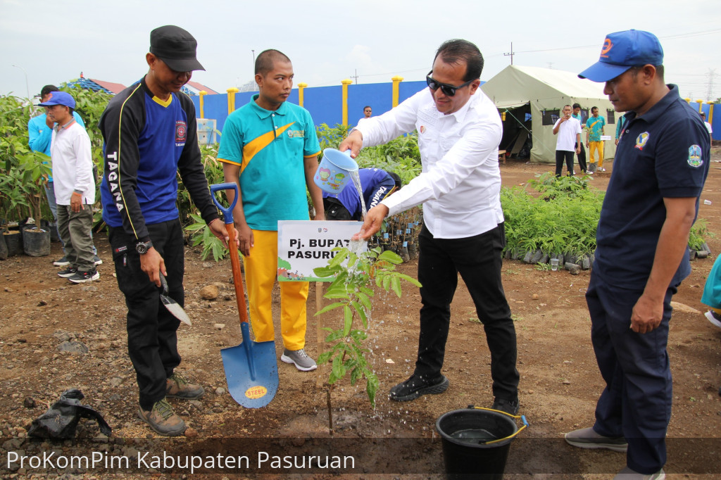 Peringatan Hari Disabilitas Internasional 2024, Pj. Bupati Nurkholis Sampaikan Komitmen Pemkab Pasuruan Galakkan Penghijauan