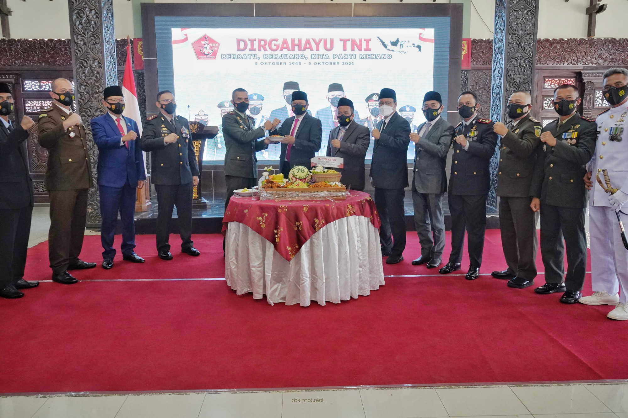 Dandim 0819 Beserta Forkopimda Kabupaten dan Kota Pasuruan Hadiri HUT TNI Ke-76