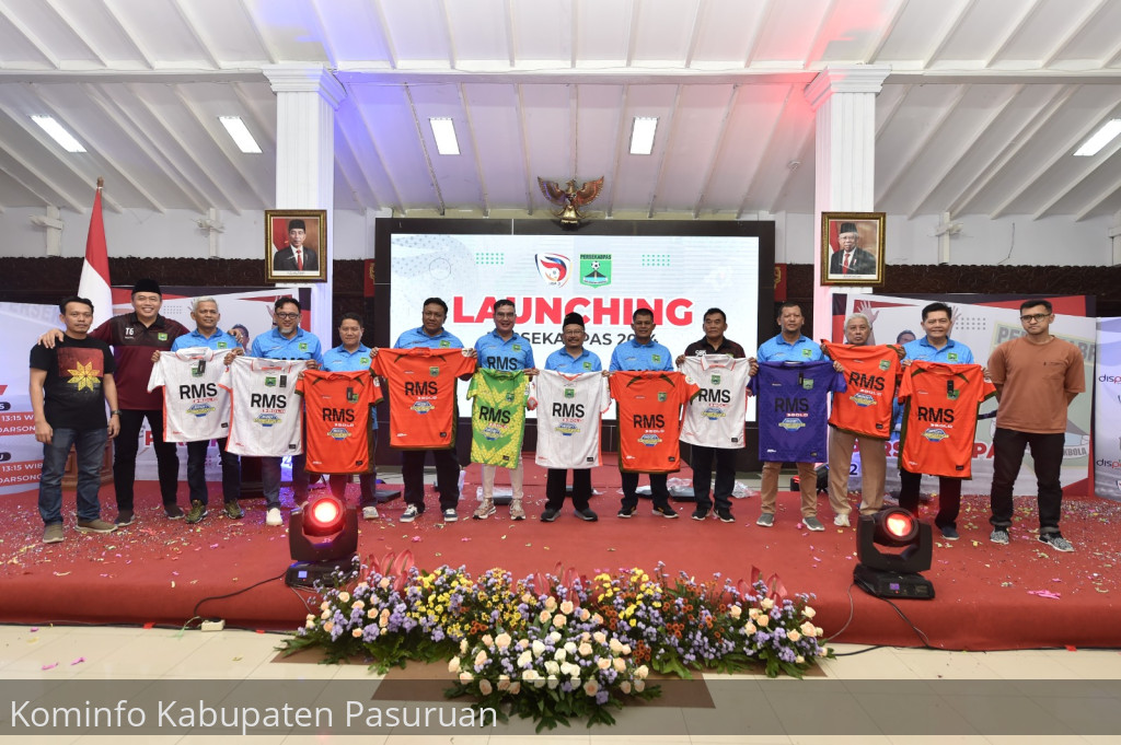 Jelang Laga Perdana Liga 3 Nasional, Pj Bupati Andriyanto Launching Pemain dan Jersey Baru Persekabpas