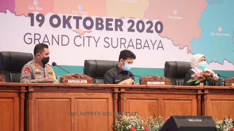 Dukung Pelaksanaan Pilkada Serentak Aman Selama Pandemi, Pemkab Pasuruan Hadiri Rakor Sinergitas Forkopimda dan Bupati/Walikota se-Jatim