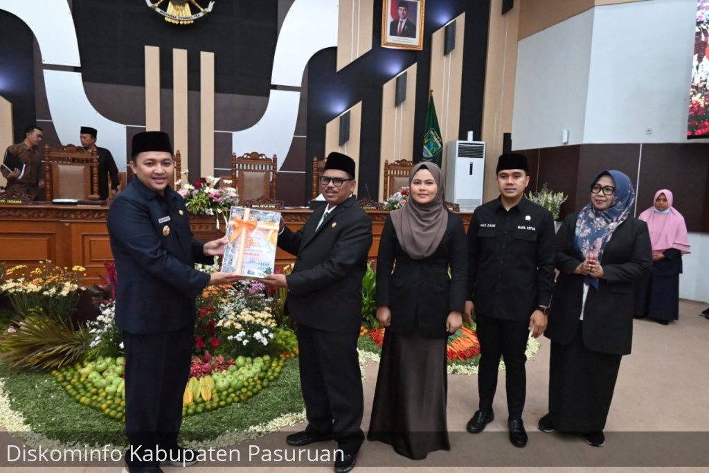 Bupati Rusdi Sutejo Sampaikan LKPJ Tahun 2024