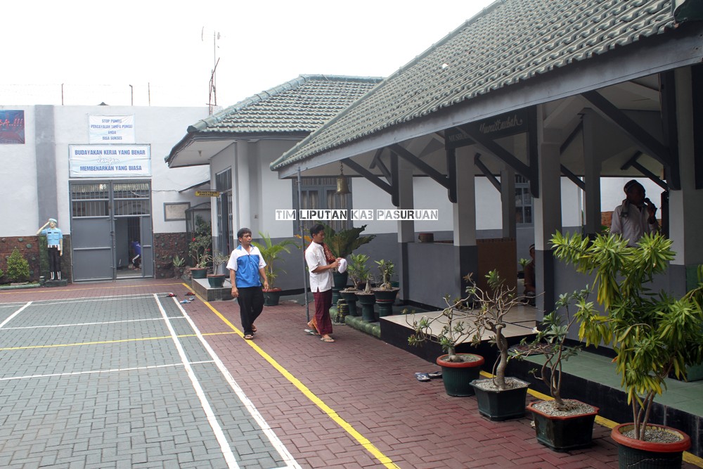 RUTAN II BANGIL KELEBIHAN KAPASITAS 235 ORANG