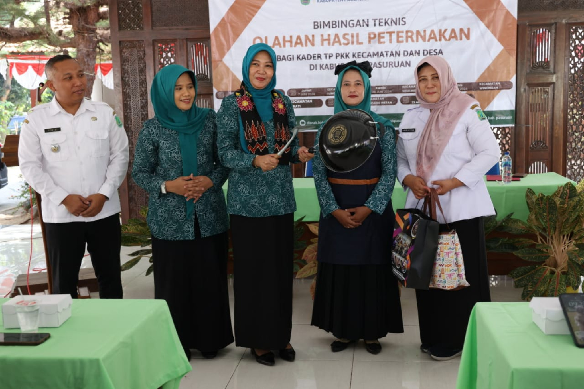 Sampul untuk Bimtek Olahan Hasil Peternakan Bagi Kade TP PKK se-Kabupaten Pasuruan