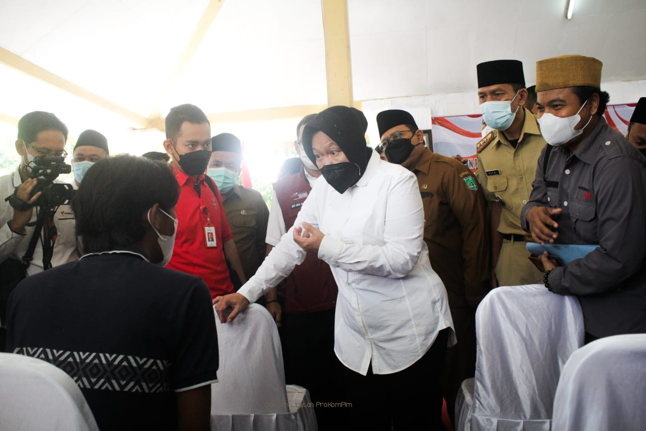 Pantau Penyaluran Bansos BPNT dan PKH, Mensos Tawarkan Bantuan Jaminan Sosial Keluarga Kepada KPM Produktif  