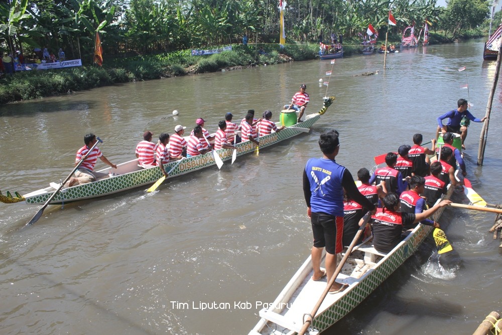 Puluhan Peserta Ikuti Lomba Perahu Dayung, Naga dan Perahu Hias
