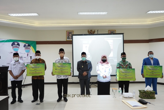 Seluruh Penerima Dana Hibah di Bidang Pendidikan Harus Memanfaatkan Bantuan Secara Transparan dan Akuntabel     