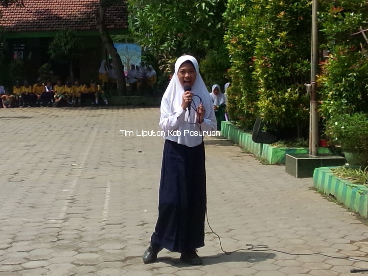 DIES NATALIS KE 40, SMPN 2 BANGIL GELAR LOMBA STAND UP COMEDY HINGGA OLAHAN BARANG BEKAS