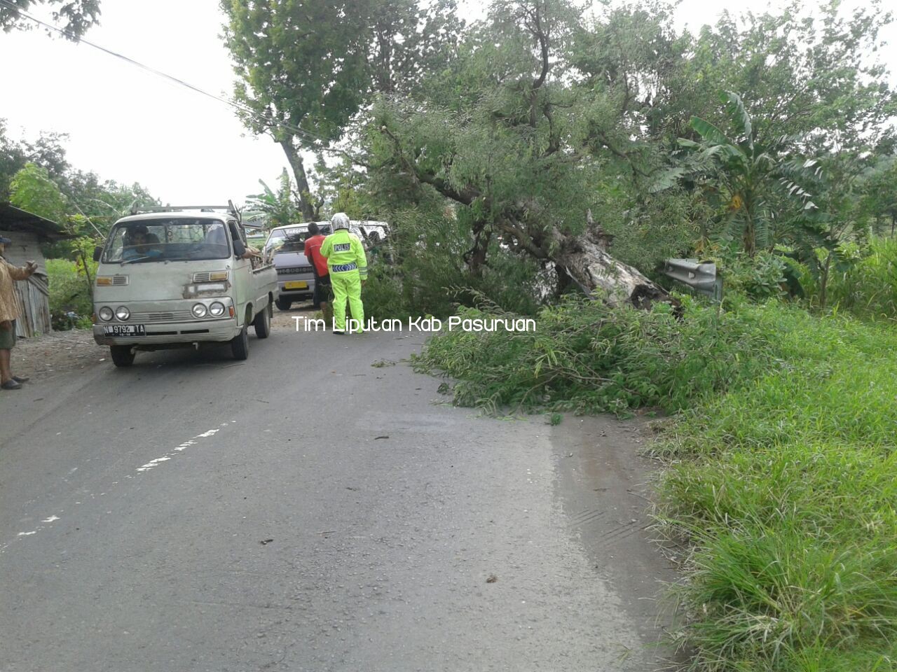 BUPATI IRSYAD HIMBAU MASYARAKAT WASPADAI ANGIN KENCANG