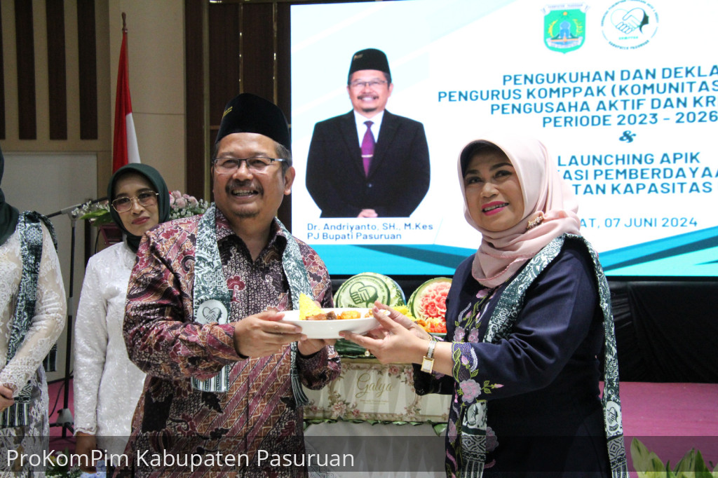 HUT KOMPPAK ke-1, Pj. Bupati Pasuruan Semangati Pegiat UMKM Agar Lebih Berdaya dan Launching APIK