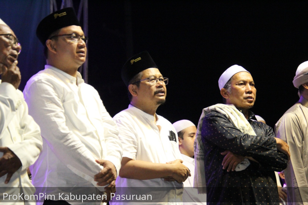 Gebyar Sholawat Peringatan Hari Adhyaksa ke-64, Pj. Bupati Andriyanto Ajak Masyarakat Tetap Jaga Kerukunan dan Kesatuan