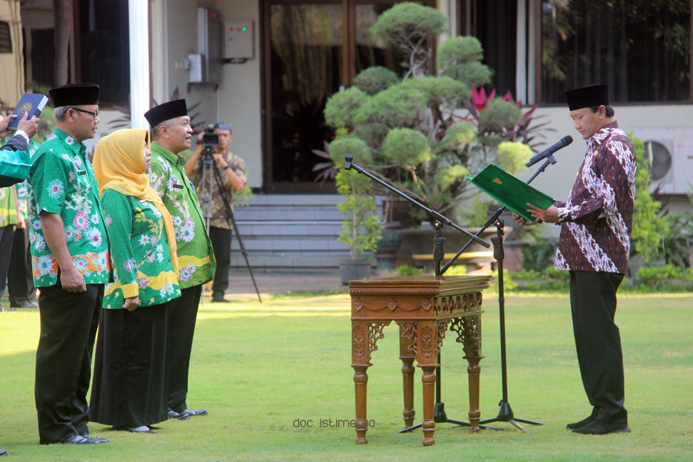 Bupati Irsyad Yusuf Lantik 10 Kasek, 4 Pengawas Sekolah dan 1 Pejabat Pengawas
