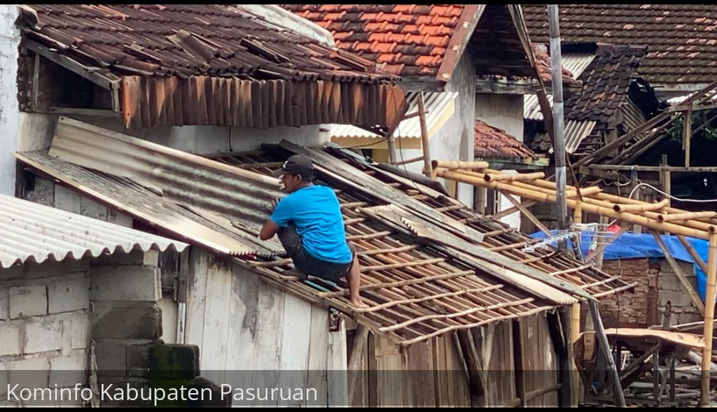 112 Rumah Warga Nguling dan Lekok Rusak Diterjang Puting Beliung