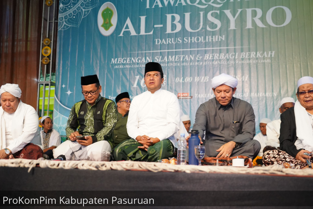 Ikuti Majelis Subuhan Al Busro Bangil, Pj. Bupati Nurkholis Salut Dengan Keajegan Penyelenggara Pengajian