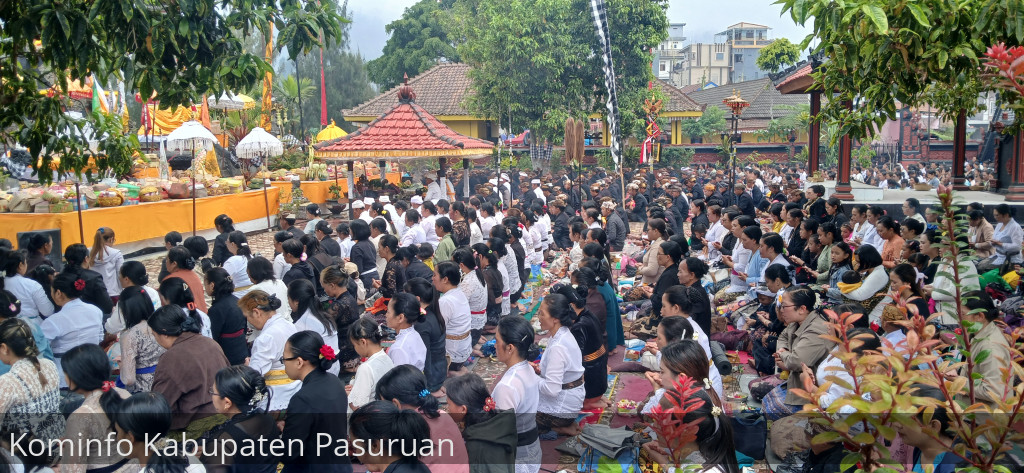 Sakralnya Perayaan Hari Suci Galungan Umat Hindu Di Pura Desa Wonokitri