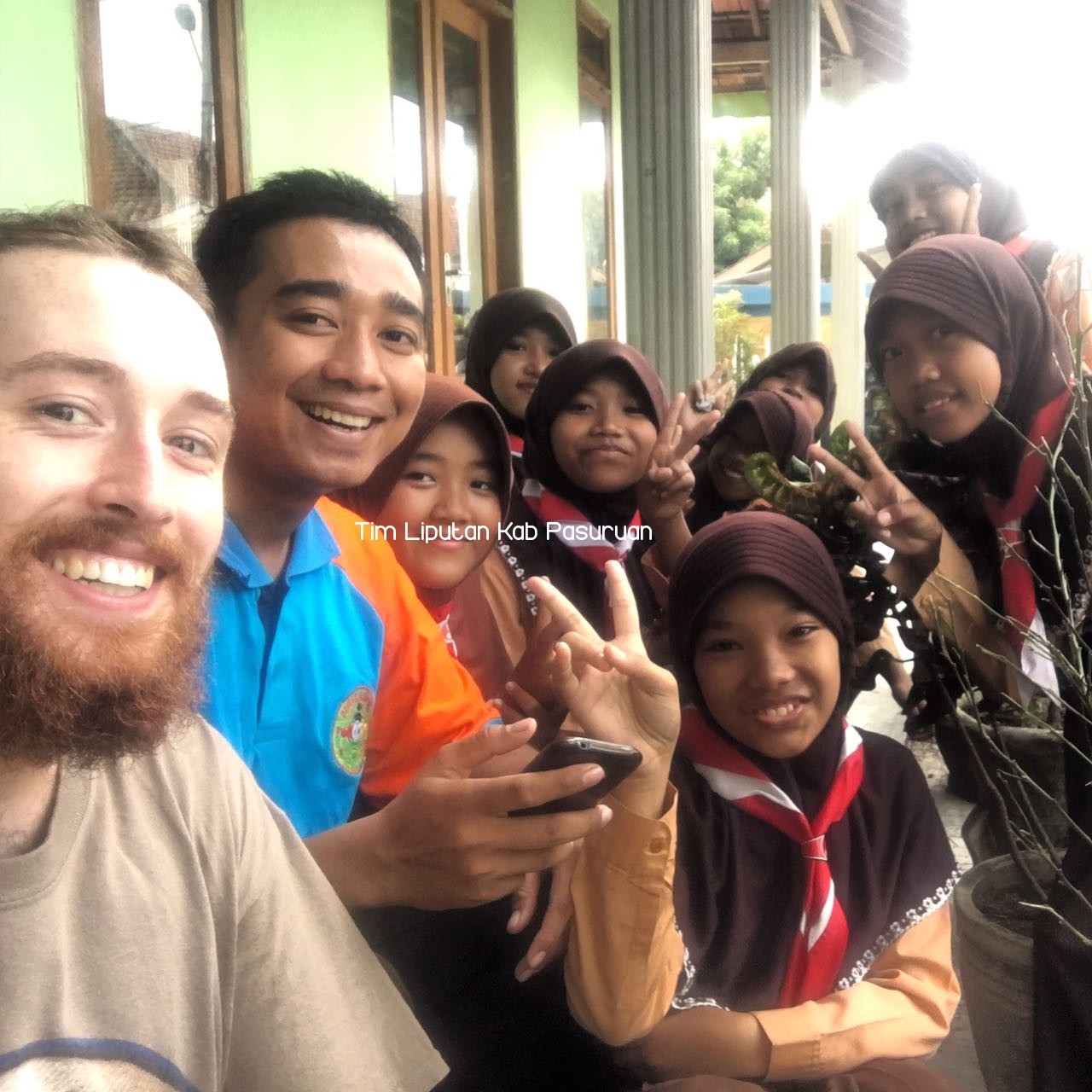 BULE AMERICA JADI GURU BAHASA INGGRIS DI MAN BANGIL