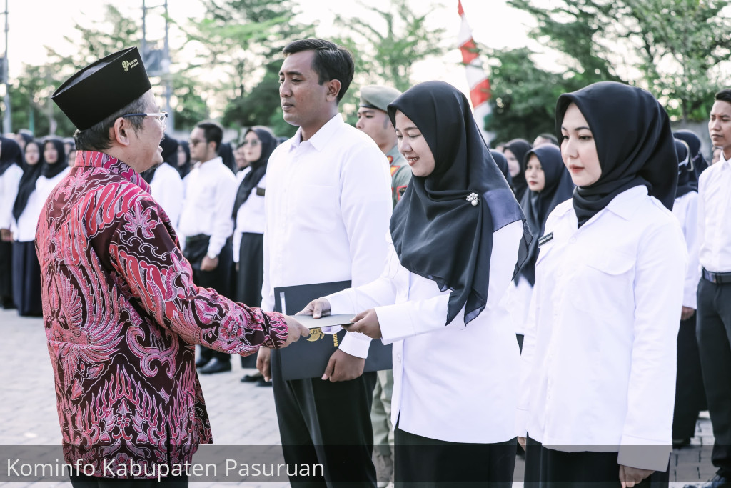 1579 Guru Terima SK Pengangkatan PPPK. Pj Bupati Andriyanto Ajak Seluruhnya Bersyukur