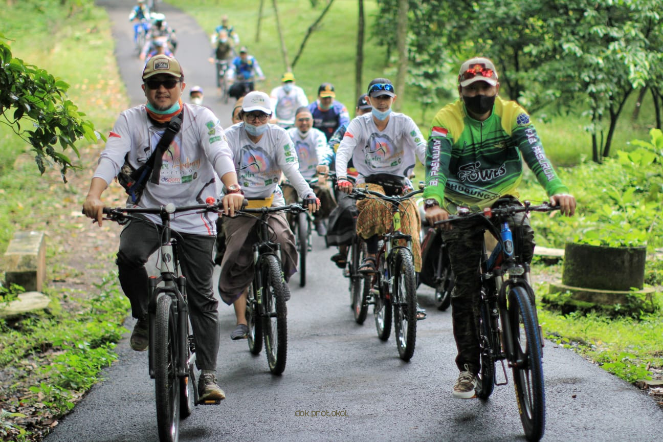 Jagongan, Paket Bundling Gowes dengan Sosialisasi Program Bangga Kencana di Masa Pandemi      