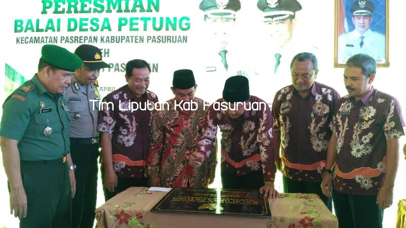 Bupati Irsyad Resmikan Balai Desa Petung