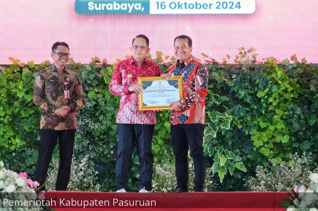 Pj Bupati Nurkholis Raih Awards Peduli Ketahanan Pangan tahun 2024