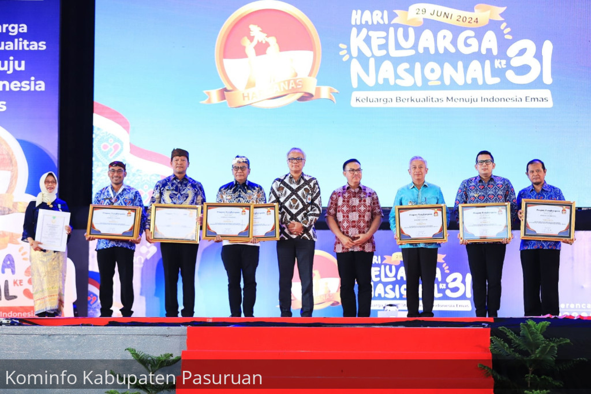 Sampul untuk Penghargaan Terbaik II Pelayanan KB oleh BKKBN