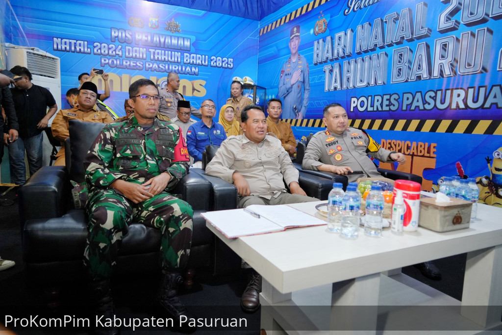 Pastikan Kondusifitas Kamtibmas Pergantian Malam Tahun Baru 2025, Pj. Bupati Nurkholis Pantau Pos Lantas Alun-alun Bangil dan Pos Yan Ops Lilin Semeru 2024 Masjid Cheng Hoo Pandaan