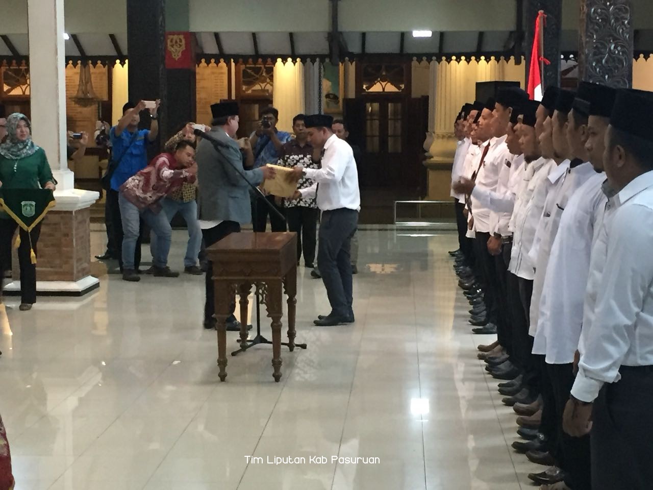 Pertama Kali, Bupati Irsyad Yusuf Kukuhkan Forum Pengurus Karang Taruna Kecamatan 