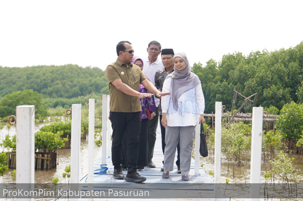 Pikat Wisatawan, Pj. Bupati Nurkholis Dorong Pengelola Mangrove Penunggul Park Lengkapi Spot Swafoto