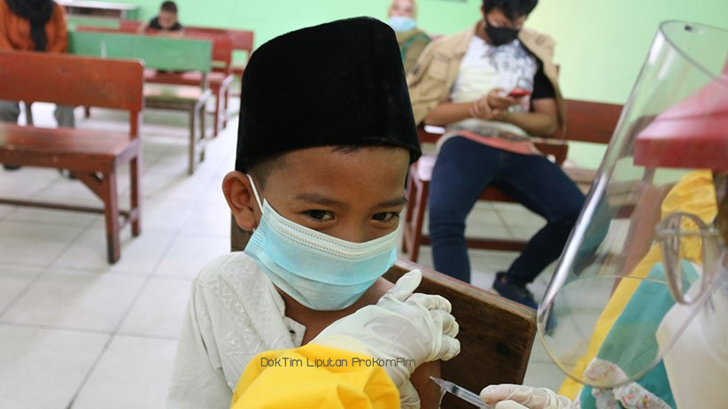 Terus Percepat Vaksinasi Anak Usia 6-12 Tahun. 5 Kecamatan Terendah Jadi Sasaran Vaksinasi 