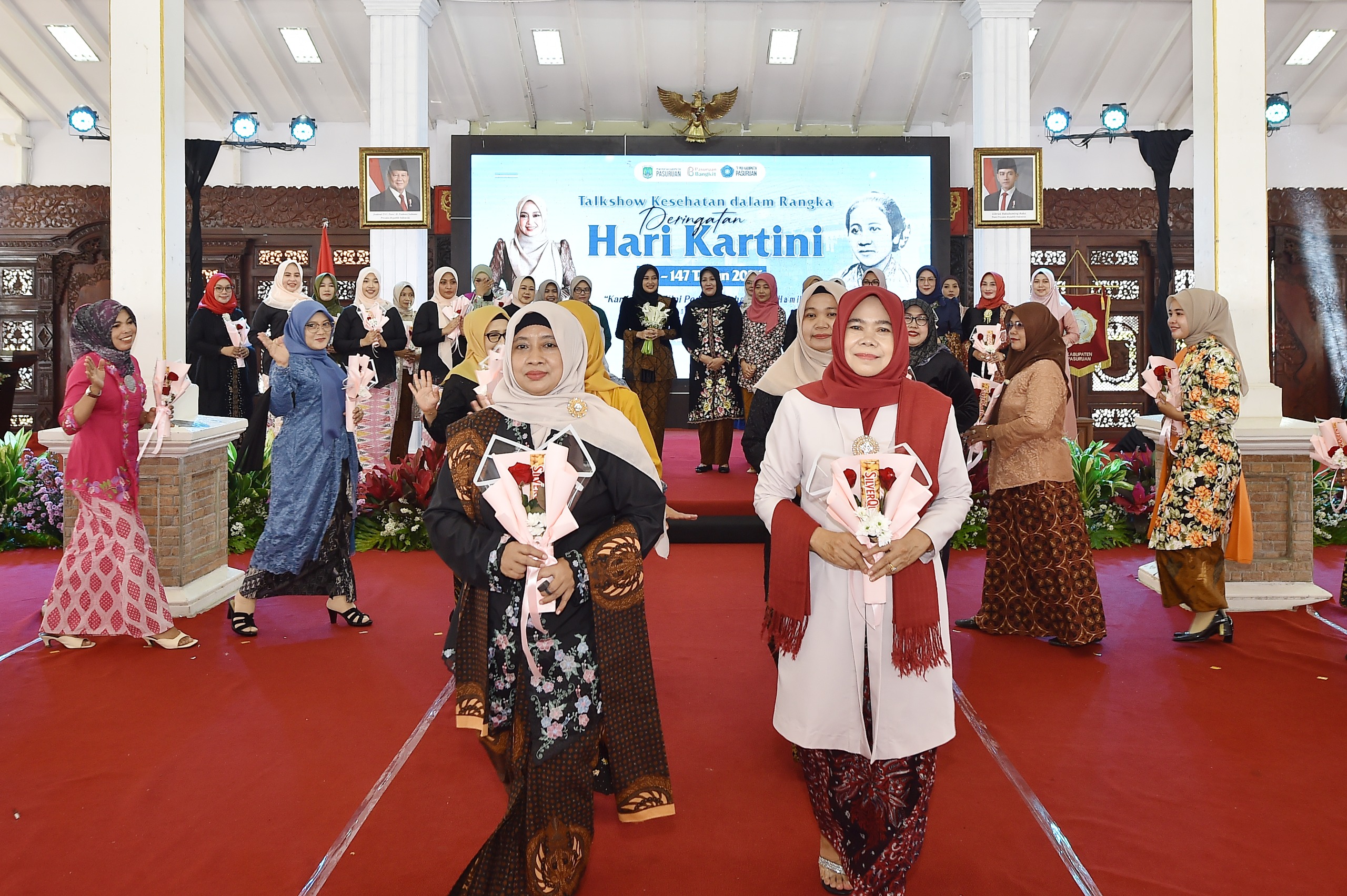 Sampul untuk Parade Busana Kartini oleh Tim Penggerak PKK Kab. Pasuruan