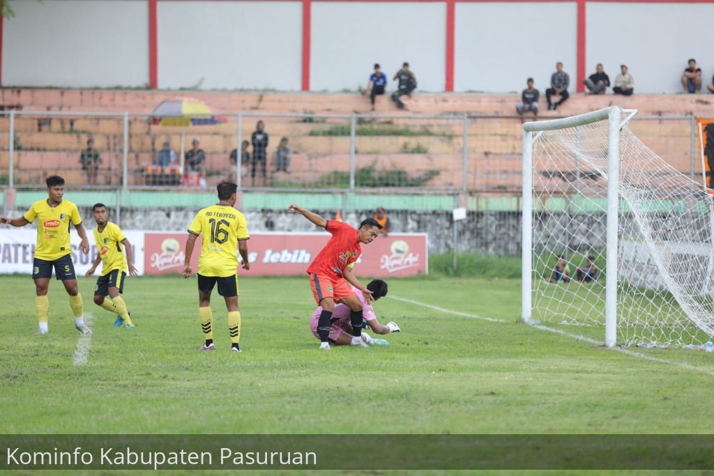 16 Besar. Persekabpas Libas PSM Kota Madiun 2-1