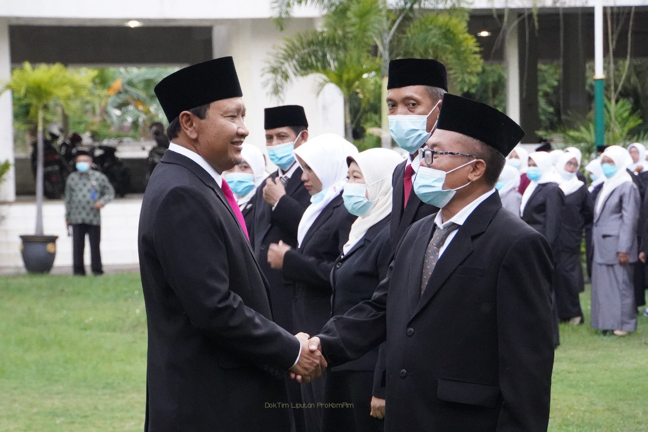 Bupati: Kepala Sekolah dan Pengawas Sekolah Harus Mampu Jadi Suri Tauladan Bagi Tenaga Pendidik 