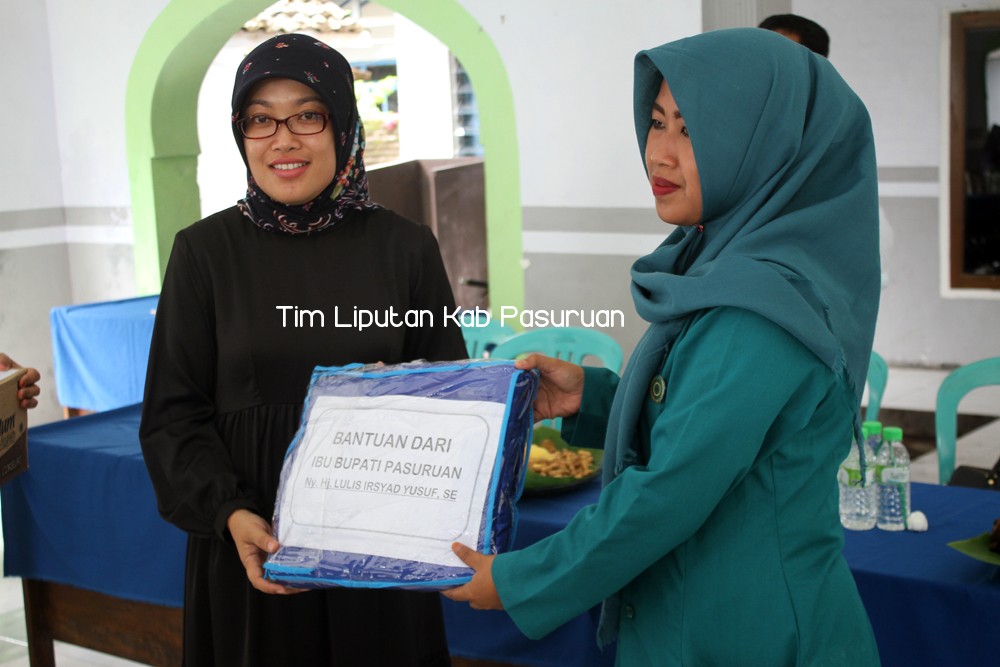 PKK KABUPATEN PASURUAN TERUS SALURKAN BANTUAN UNTUK KORBAN BANJIR