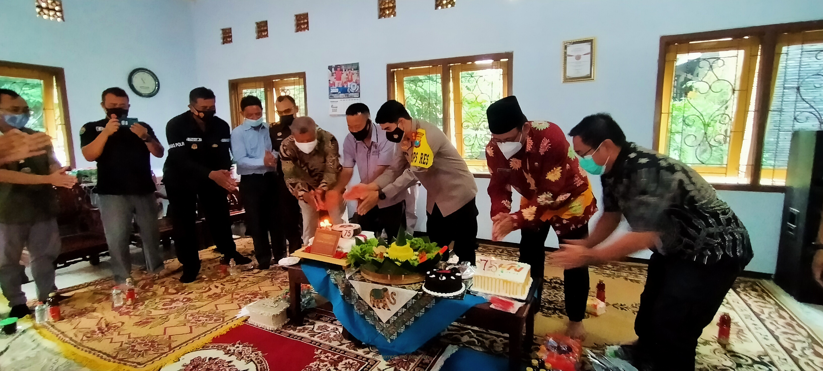 Hari Pers Nasional, PWI Pasuruan Rayakan Dengan Tumpengan Sederhana