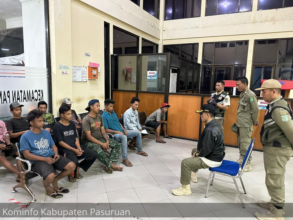 Bandel, Belasan Pedagang Durian di Pasar Cheng Hoo Pandaan Digiring ke Mako Satpol PP