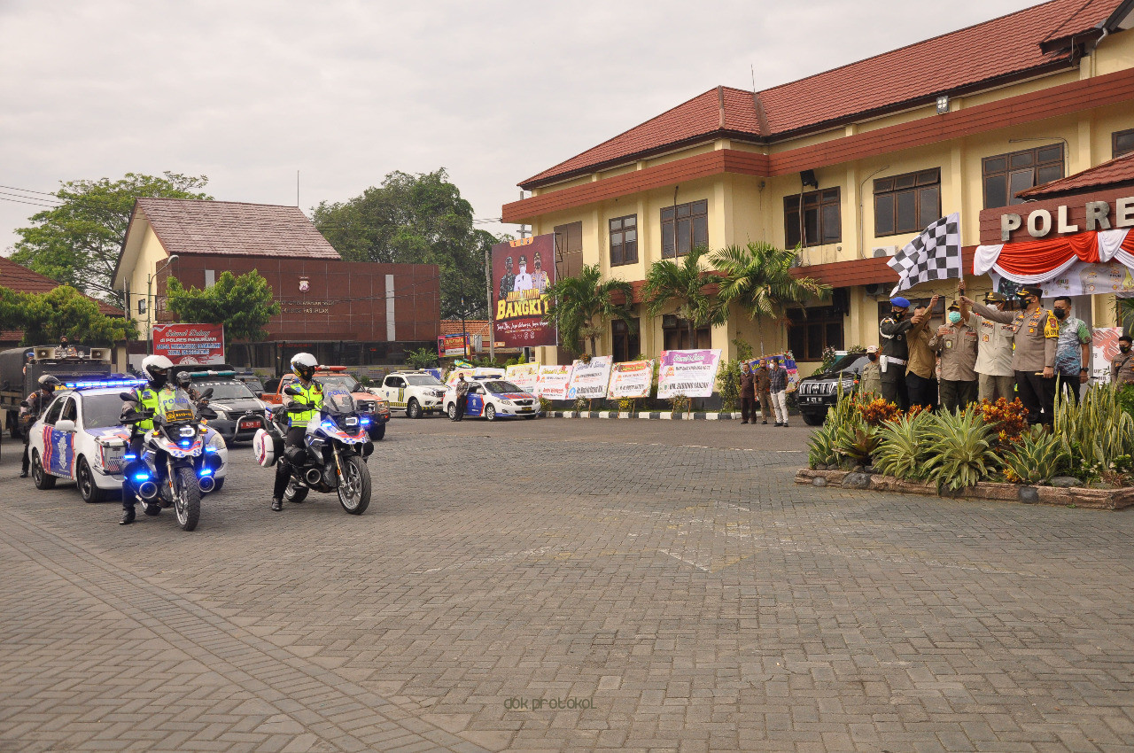 Bupati Irsyad Yusuf Berangkatkan Petugas Pelaksana Penebalan PPKM Darurat