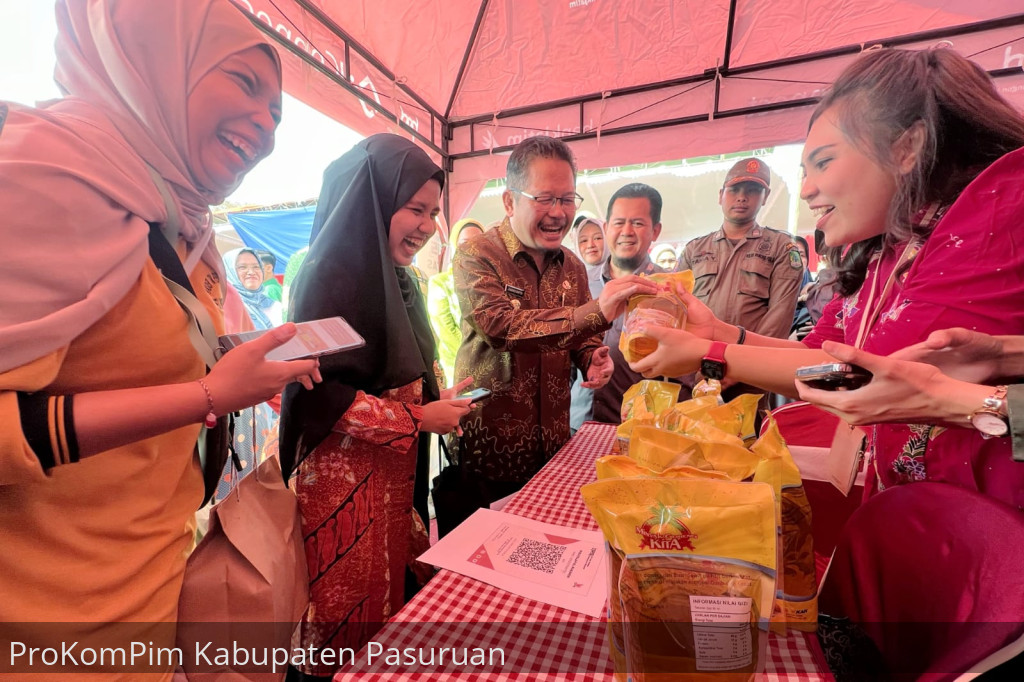 Pj. Bupati Andriyanto: Gelaran Pasar Murah di Desa Randupitu Gempol, Upaya Pengendalian Inflasi Daerah