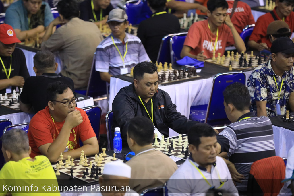 Sebanyak 450 Pecatur Dari Berbagai Daerah Ikuti Open Master Chess Turnament Piala Bupati Pasuruan