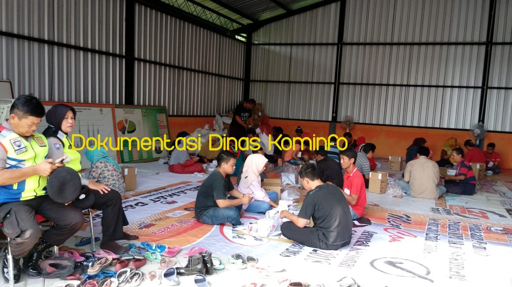 Libatkan 102 Warga untuk Melipat 1.183.402 Surat Suara Pilkada Kabupaten Pasuruan 2018-2023