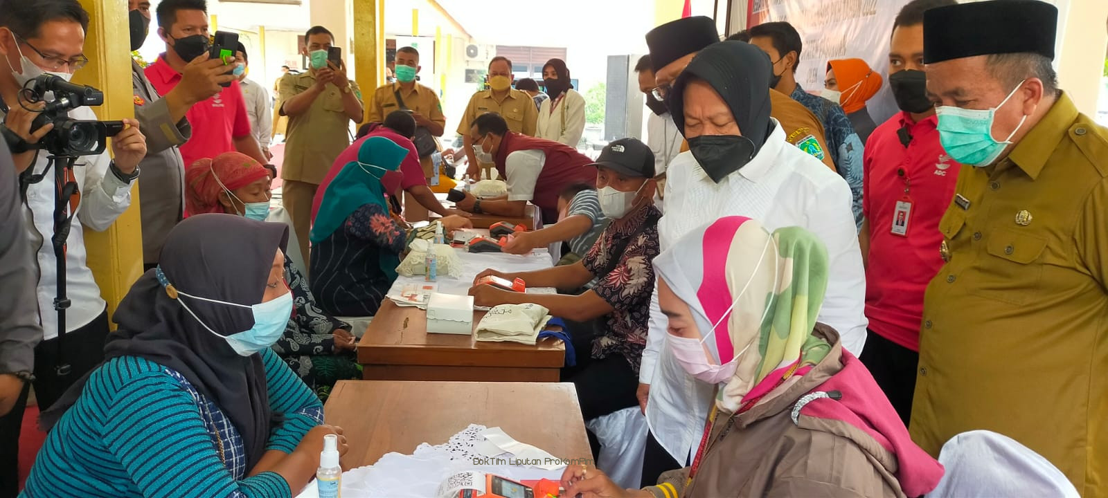 Kunjungi Kabupaten Pasuruan, Mensos Tri Rismaharini Minta Selesaikan Penyaluran Bantuan Sembako di Tahun 2021 Selesai 2 Hari 