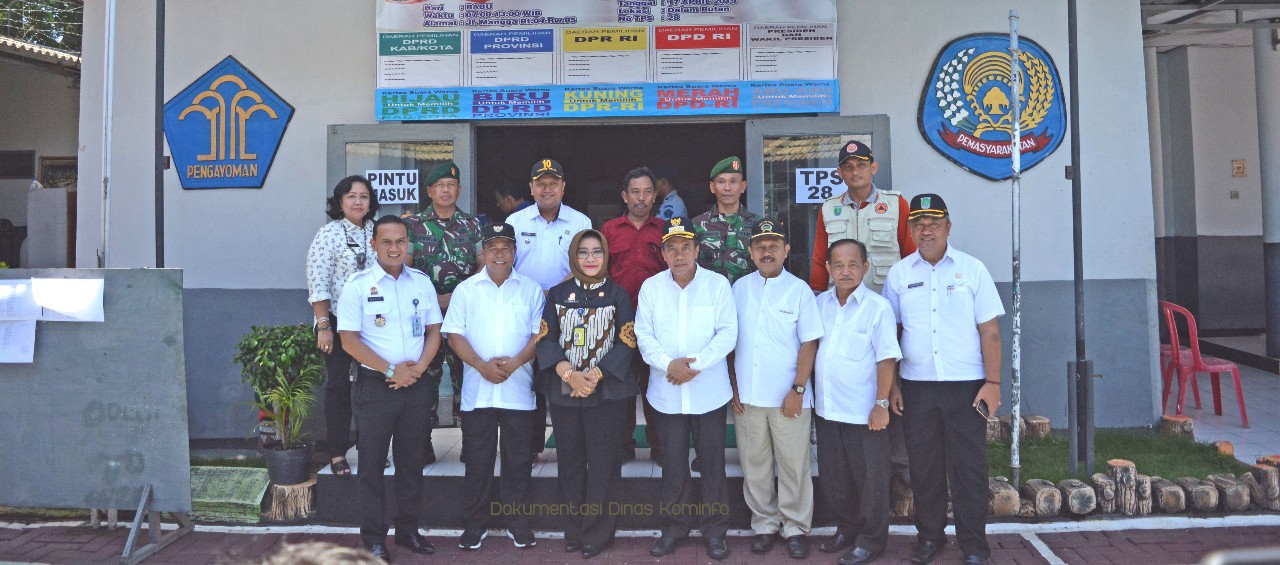 Antusias Mencoblos, Wabup Mujib Imron dan Kakanwil Kemenkumham Jatim, Susy Susilawati Cek Pemilu di Rutan Bangil