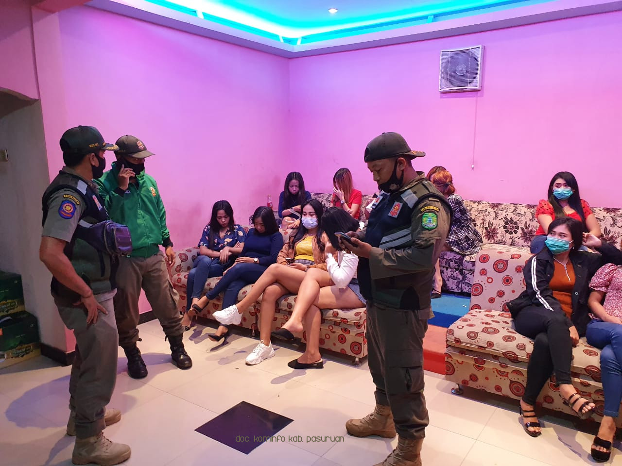 Tegakkan Perda, Satpol PP Kabupaten Pasuruan Tangkap 18 PSK Bertarif Mahal