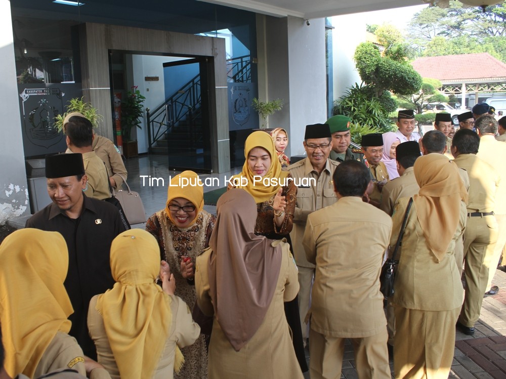 Bupati Irsyad-Wabup Gagah Berhalal Bihalal Dengan Ribuan Karyawan Pemkab Pasuruan