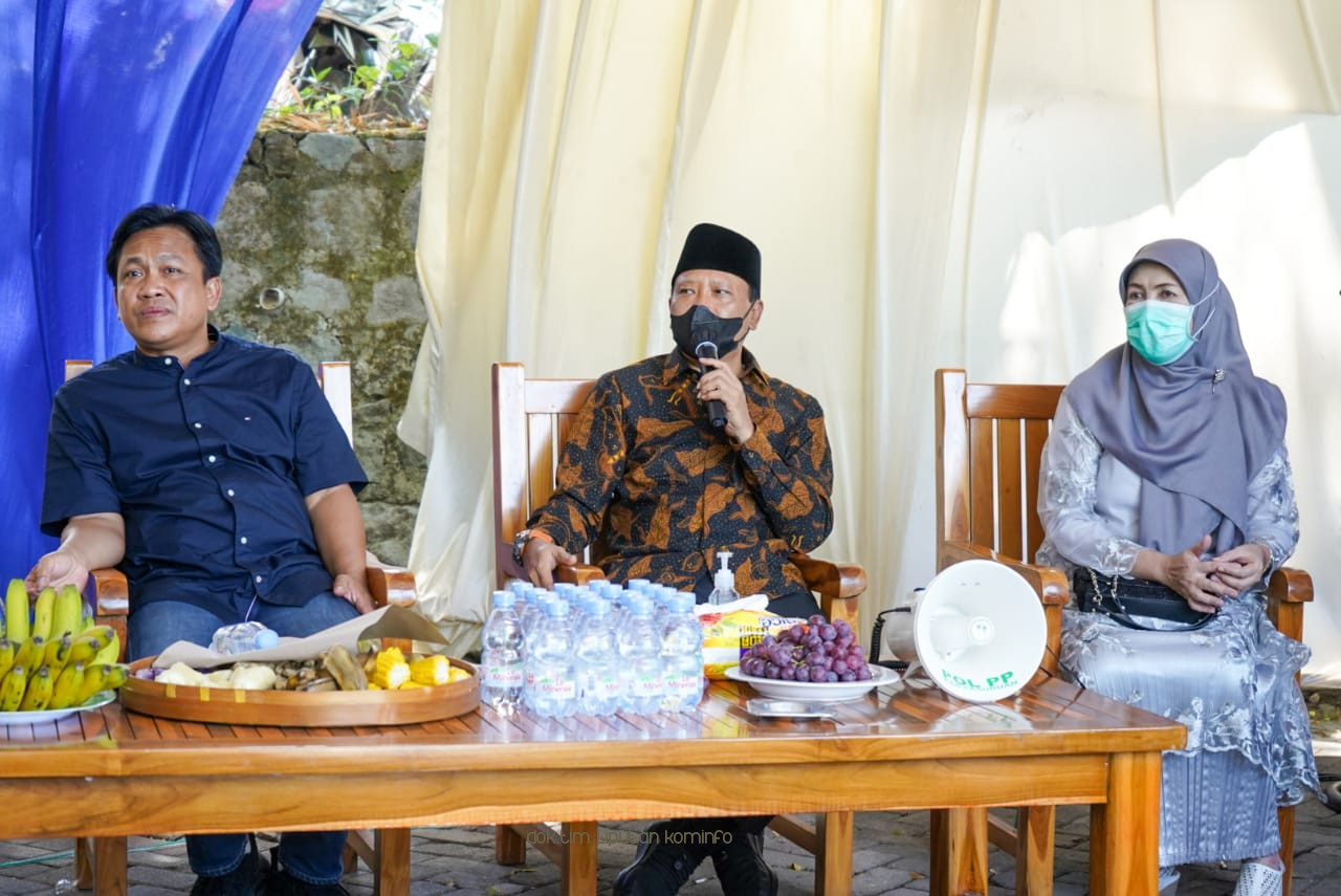 Bupati Apresiasi Vaksinasi Kolaborasi Dengan Sasaran Lansia di Gempol