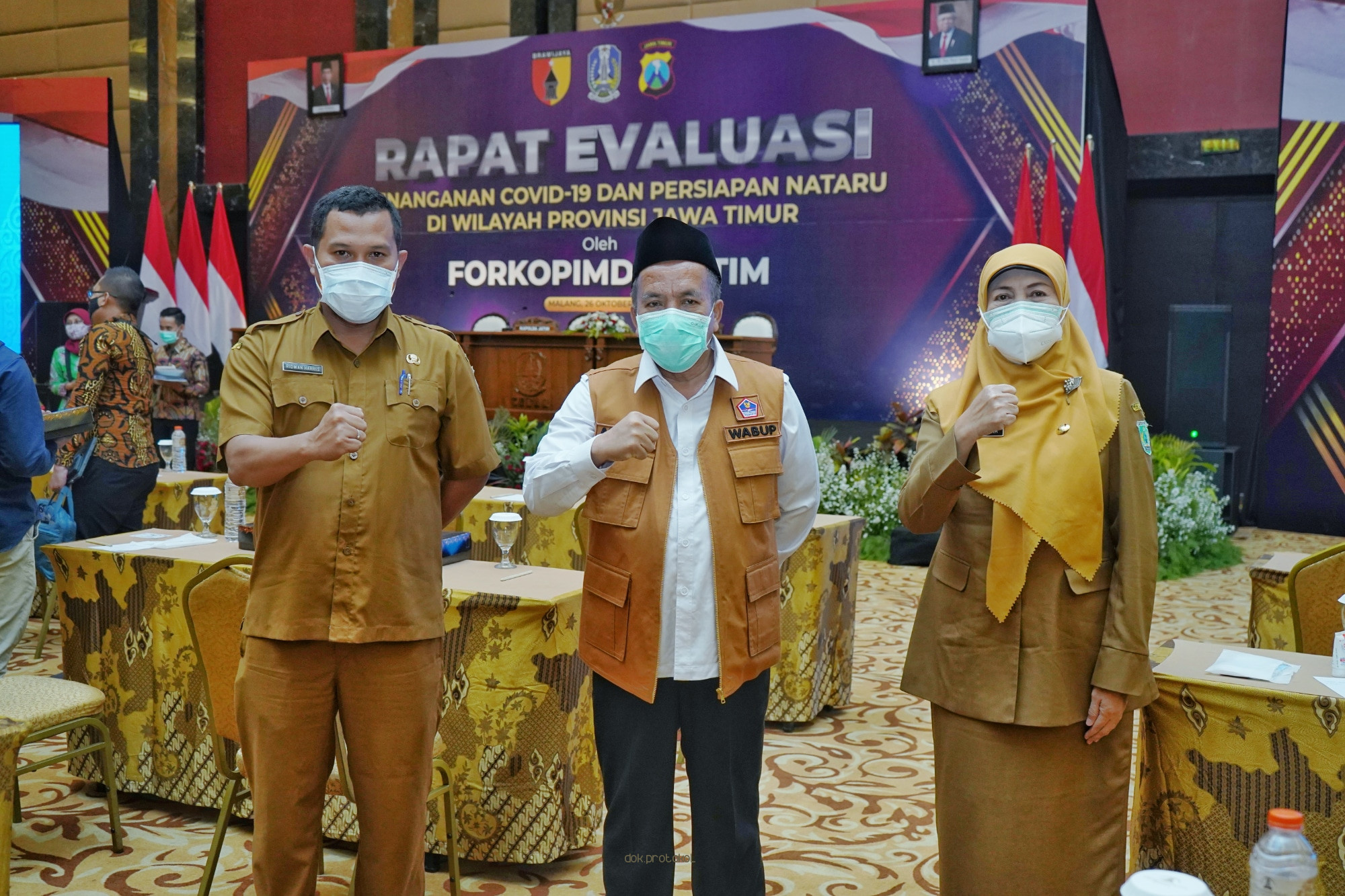 Wakil Bupati Optimis, Pemkab Pasuruan Mampu Capai Target Vaksinasi Lansia Secara Door to Door Dengan Mobil Ambulance 