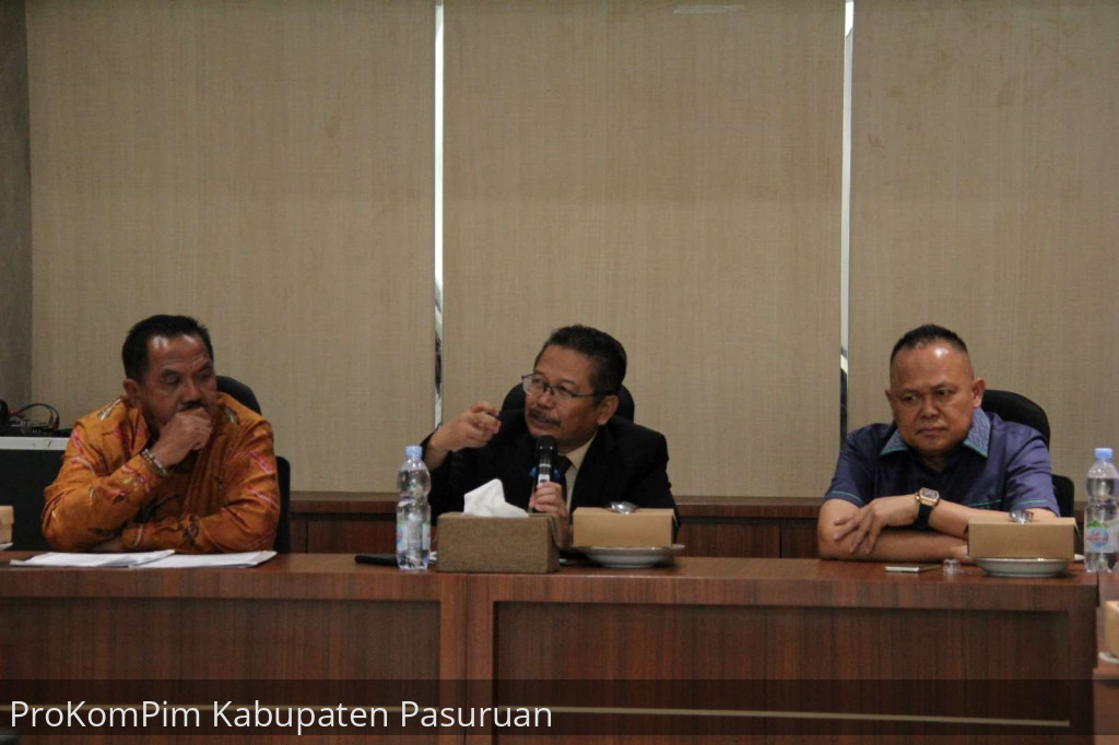 Pj. Bupati Pasuruan Terima Kunker DPRD Provinsi Jatim, Cari Solusi Perlintasan Kereta Tanpa Palang Pintu