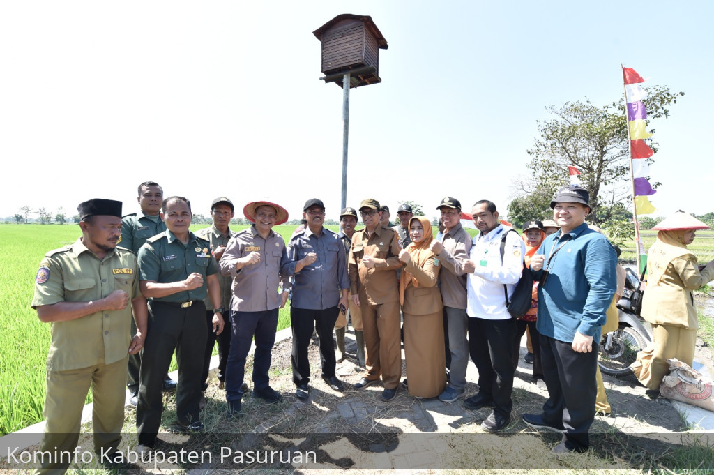 Kunjungi Desa Sambirejo. Dirjen Tanaman Pangan Kementan Ajak Petani Bangun Rumah Burung Hantu