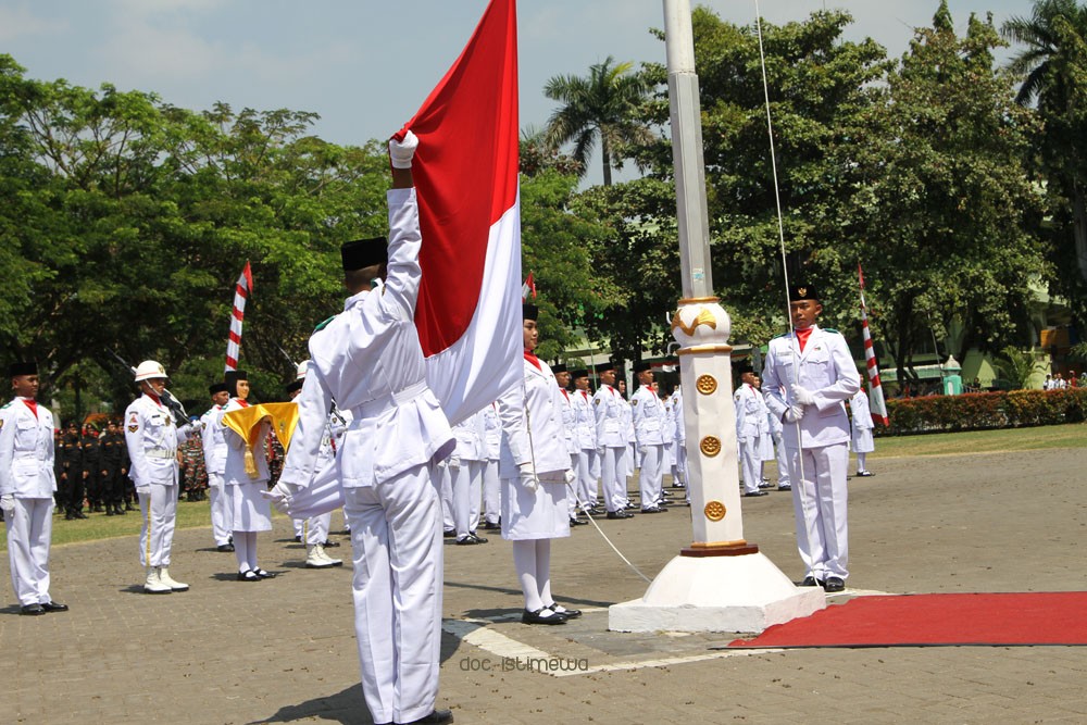 HUT Kemerdekaan RI ke 74, Pemkab Pasuruan Gelar Upacara Bendera