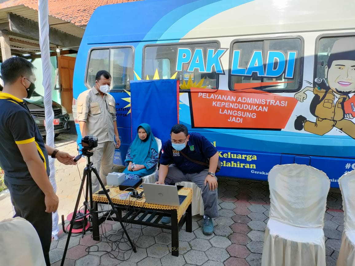 Dispenduk Capil Himbau Masyarakat Hindari Calo Untuk Kepengurusan Dokumen Kependudukan