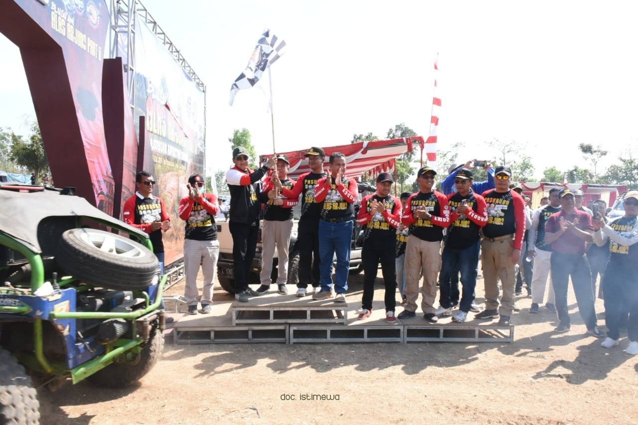 Gencar Promosi Tretes, Bupati Irsyad Yusuf Berangkatkan Peserta Pasuruan Off Road 2019