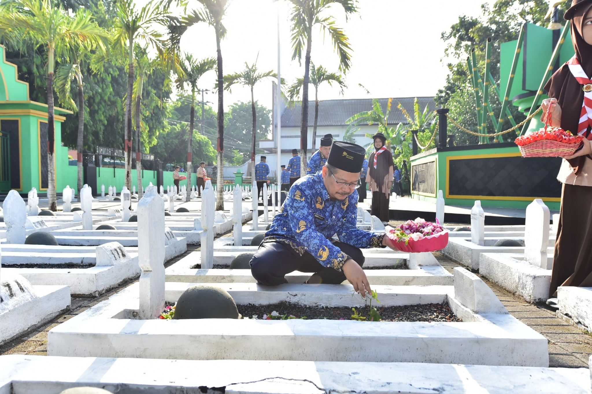 Sampul untuk Tabur Bunga di Taman Makam Pahlawan